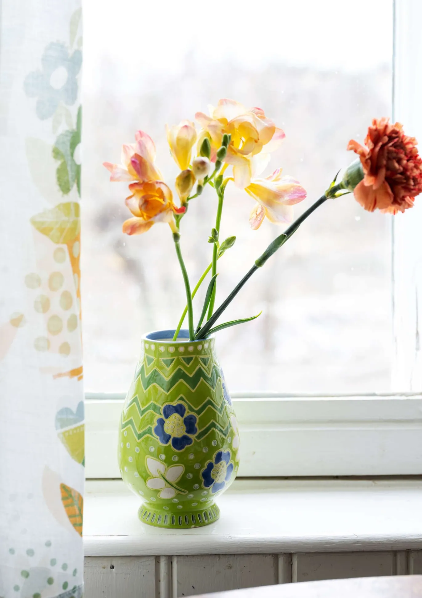 Vase „Wild rose“ aus Keramik